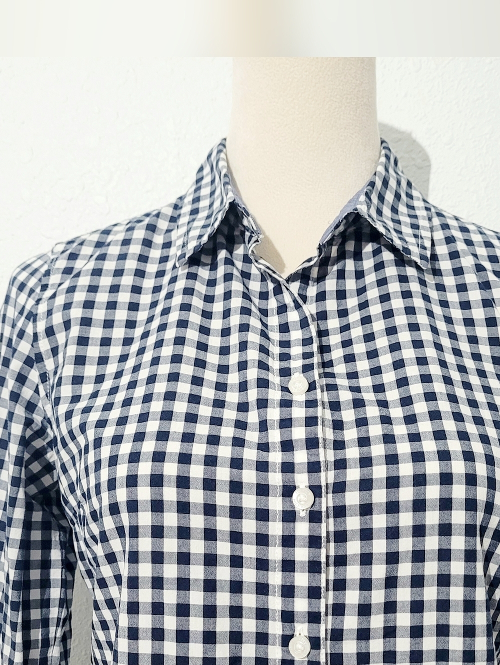 Tommy Hilfiger Classic Fit Gingham Shirt Women Size Small Blue White 100% Cotton - Picture 3 of 11